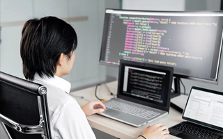 澳门 api php源码,下载的php源码怎么运行呢？